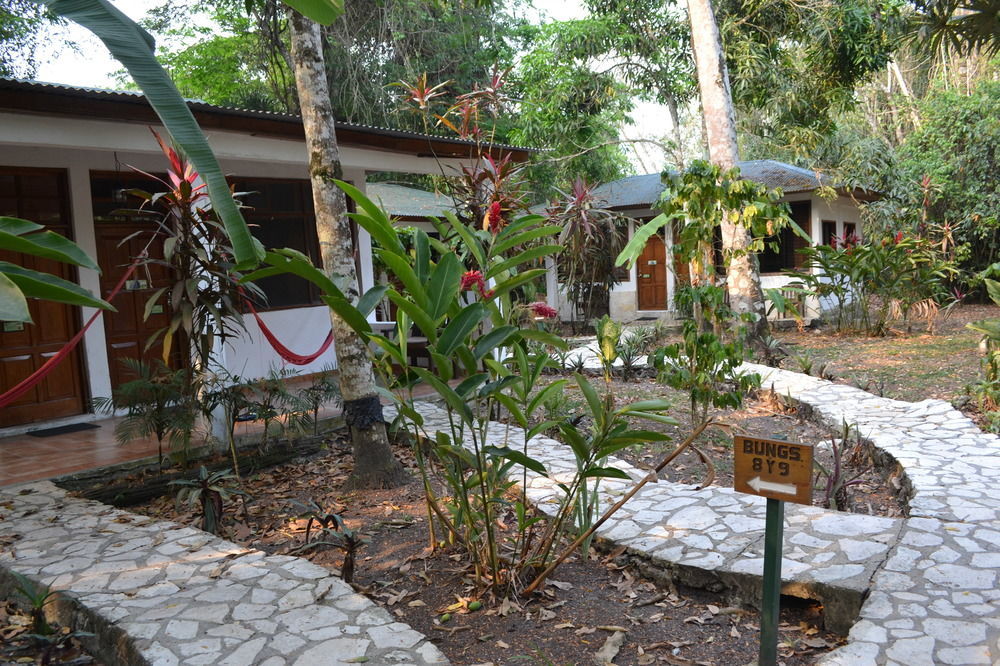 Hotel Jaguar Inn Tikal Exterior foto